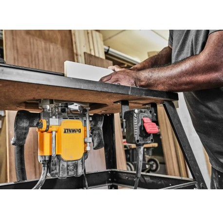 Фрезер мережевий DeWALT DWE627KT з доставкою
