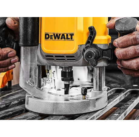 Фрезер мережевий DeWALT DWE625KT з доставкою