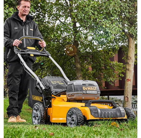 Газонокосарка акумуляторна 48см XR Li-lon 2х18В 5Аг DeWALT DCMW564P2 