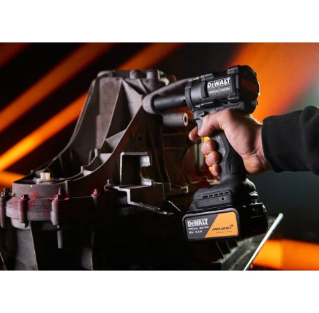 Гайковерт ударний акумуляторний McLaren F1 Team Special Edition XR Li-lon 18В 5Аг 610Нм DeWALT DCF92MP2T каталог