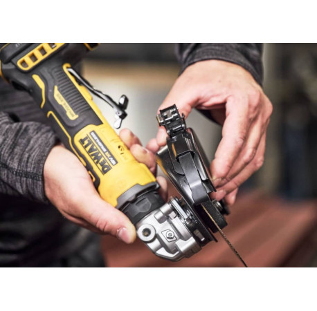 Кутова шліфмашина Болгарка акумуляторна XR Li-lon 18B 125мм 11000об DeWALT DCG404N з доставкою