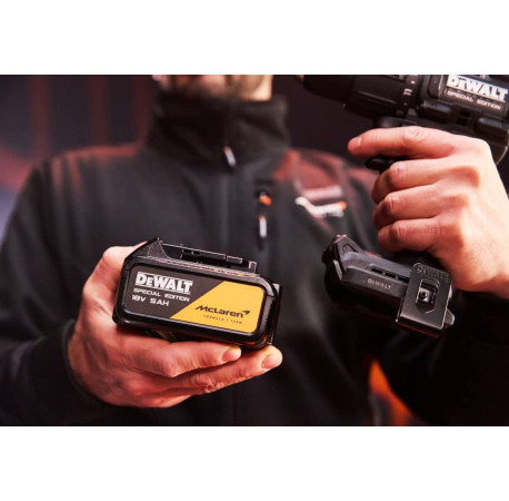 Дриль-шуруповерт акумуляторний ударний McLaren F1 Team Special Edition XR Li-lon 18В 4Аг 90Нм DeWALT DCD86MM2KT 