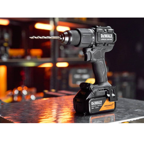 Дриль-шуруповерт акумуляторний ударний McLaren F1 Team Special Edition XR Li-lon 18В 4Аг 90Нм DeWALT DCD86MM2KT 
