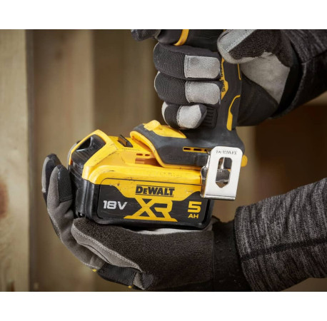 Дриль-шуруповерт акумуляторний Li-lon 18В 5Аг 74Нм DeWALT DCD794P2T фото
