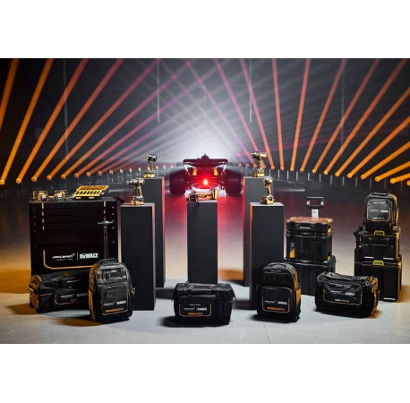 Набір з двох акумуляторних інструментів McLaren F1 TEAM SPECIAL EDITION XR Li-lon 18В 5Аг DeWALT DCK2222MP2T з іншого ракурсу