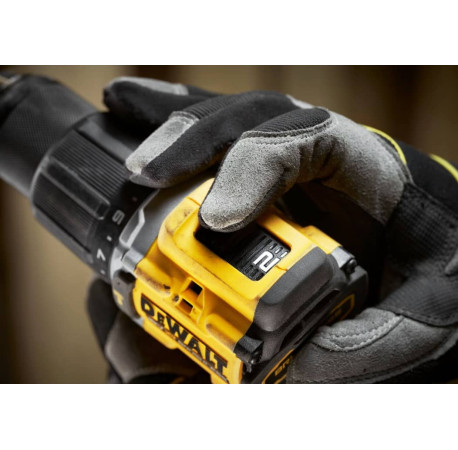 Дриль-шуруповерт акумуляторний ударний XR Li-lon 18В 74Нм DeWALT DCD799NT вартість
