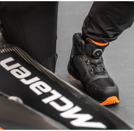 Черевики робочі з нанокомпозитним носком Traction McLaren F1 Team S1PS SR HRO FO ESD DeWALT DXFWMC50339-126 купити за ціною в — Tools DeWalt