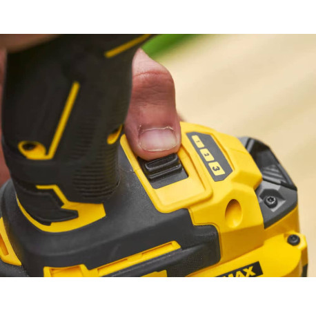 Шуруповерт аккумуляторный ударный Li-Ion 18В 2Ач Stanley Fatmax SFMCF820D2K в Тулс ДеВолт