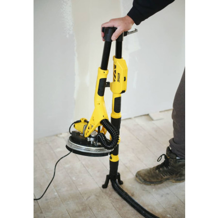 Шліфмашина ексцентрикова для стін і стелі мережева 750Вт Stanley Fatmax SFMEE500S з іншого ракурсу