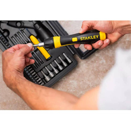 Викрутка-бітотримач реверсивна Pistol Grip Ratchet з бітами набір 37 змінних біт STANLEY 0-63-038 з іншого ракурсу