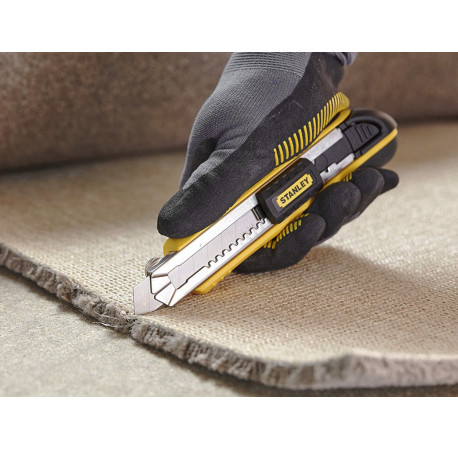 Нож FatMax Cartridge строительный сегментный 180 мм лезвие 18 мм Stanley 0-10-481 с доставкой