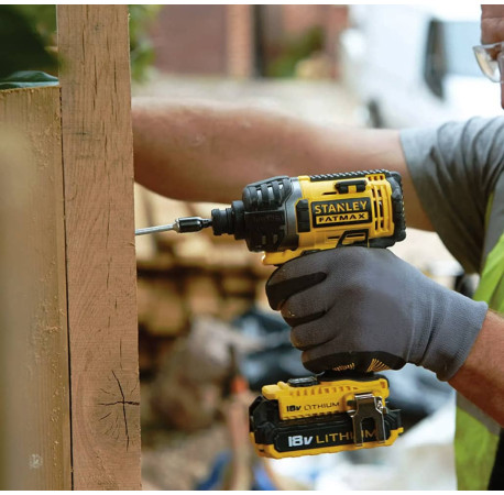 Гайковерт акумуляторний ударний Stanley Fatmax FMC645D2 в магазині Tools DeWalt
