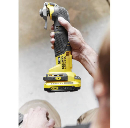 Багатофункціональний інструмент акумуляторний реноватор Li-Ion 18В 2Аг Stanley Fatmax SFMCE500D2K в магазині Tools DeWalt