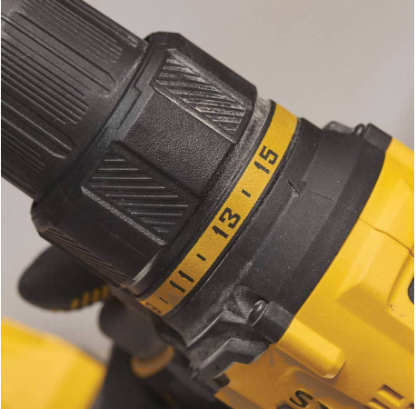 Дриль-шуруповерт акумуляторний Li-lon 18В 2Аг 60Нм STANLEY Fatmax SFMCD710D2K з іншого ракурсу