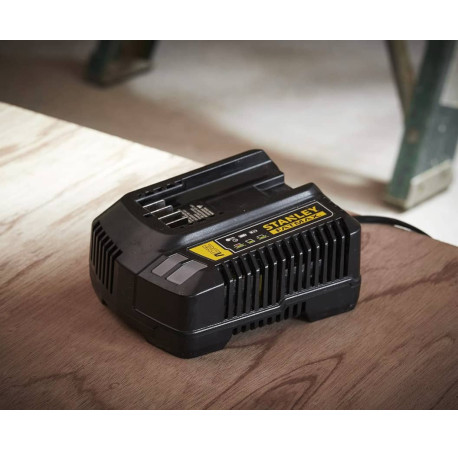 Зарядний пристрій Li-Ion 18В Stanley Fatmax SFMCB14 купити