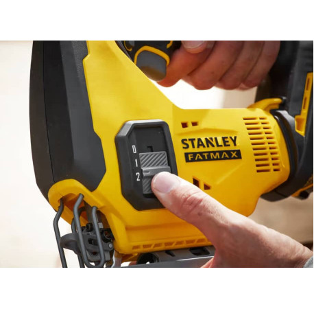 Пила лобзикова акумуляторна Li-lon 18В Stanley Fatmax SFMCS600B в магазині Tools DeWalt