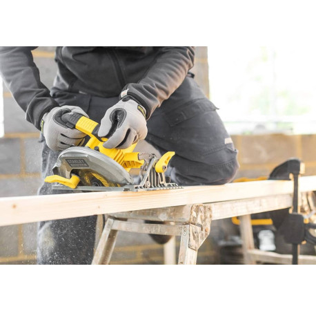 Пила циркулярная сетевая 190мм 1650Вт Stanley Fatmax FME301 с другого ракурса