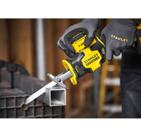 Пила сабельная аккумуляторная Li-lon 18В 2800ход Stanley Fatmax SFMCS305B в Киеве