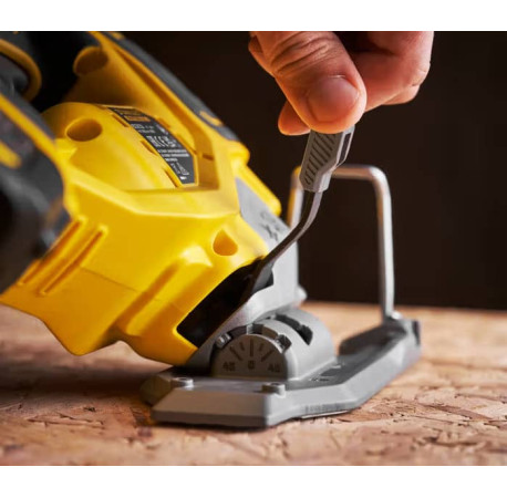 Пила лобзикова акумуляторна Li-lon 18В 4Аг Stanley Fatmax SFMCS650M2K з доставкою